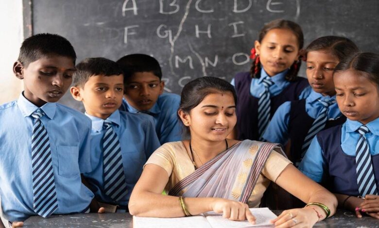 Firozabad Jobs, Teaching Jobs आवश्यकता है : गर्ल्स डिग्री कॉलेज मैं शिक्षक/शिक्षिकाओ की
