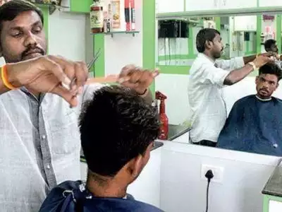 Firozabad Jobs: आवश्यकता है एक हेयर आर्टिस्ट / स्टाइलिस्ट की फ़िरोज़ाबाद मैं 1 Firozabad Jobs, Salon Jobs Firozabad Jobs: Need a Hair Artist/Stylist in Firozabad