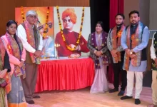 Firozabad News, फिरोजाबाद शहर फिरोजाबाद। स्वामी विवेकानंद की जयंती राष्ट्रीय युवा दिवस के उपलक्ष्य में विकसित भारत में युवाओं की भूमिका विषय पर विचार गोष्ठी आयोजित की गई। जिसमें वक्ताओं ने स्वामी विवेकानंद के विचारों को अपने जीवन में आत्मसात करने के लिए प्रेरित किया। इस अवसर पर विवेकानंद संदेश यात्रा निकाली गई।