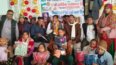 Firozabad News Firozabad: Warm clothes distributed to people with disabilities.
