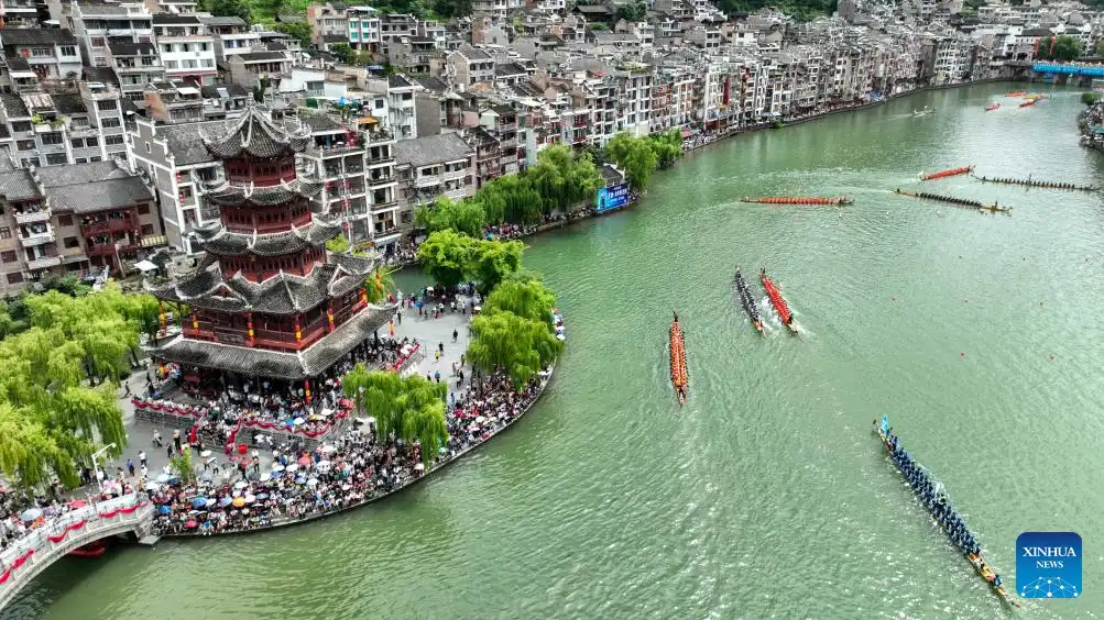 चीन में ड्रैगन बोट फेस्टिवल की धूम 2 कैमरे के लेंस से Dragon Boat Festival celebrated in China